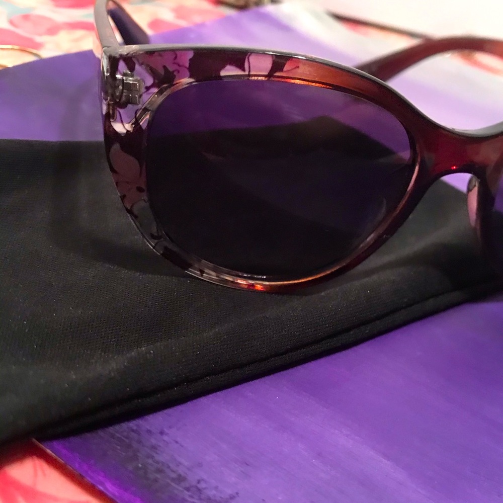 Floral Foster Grant Tru Color Sunnies MSRP$32 - Picture 7 of 12